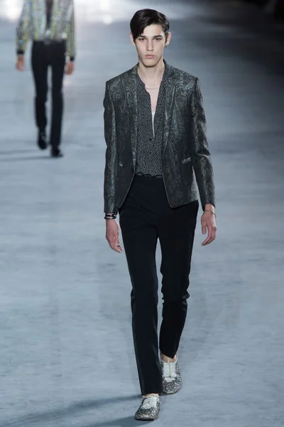 Look 26